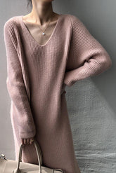 Gemütliches Basic-Maxikleid aus Strick mit V-Ausschnitt
